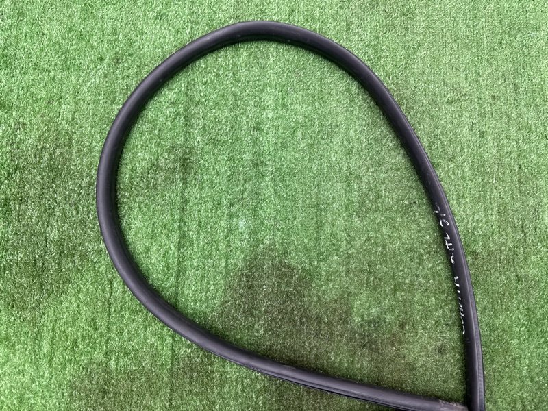 Уплотнитель проема двери Hyundai Sonata 4