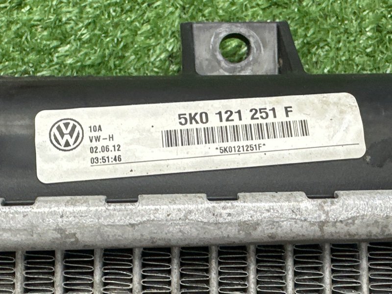 Радиатор охлаждения Skoda Octavia A5