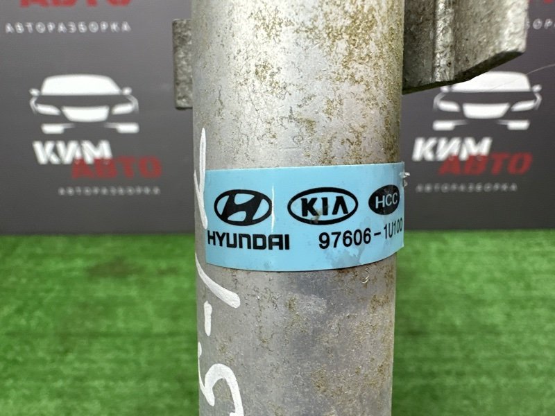 Радиатор кондиционера Hyundai Santa Fe 2