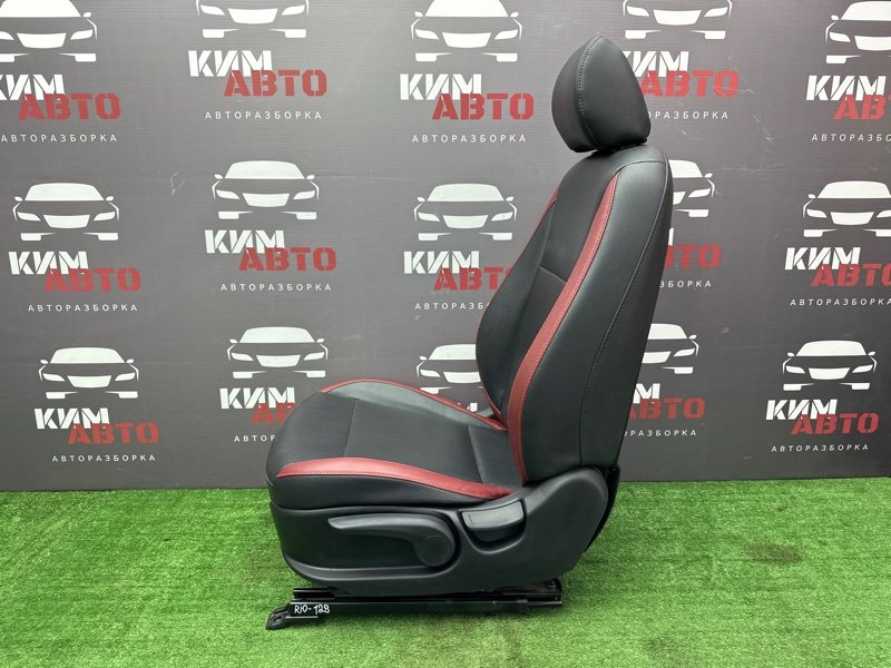 Сиденья передние комплект Kia Rio 4 2019 FB