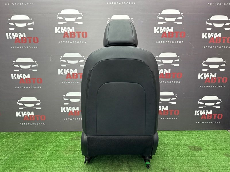 Сиденья передние комплект Kia Rio 4 2019 FB