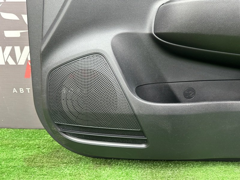 Обшивка двери Kia Rio 4 2019 FB
