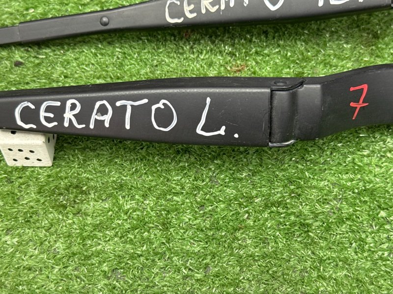 Поводки дворников Kia Cerato 2