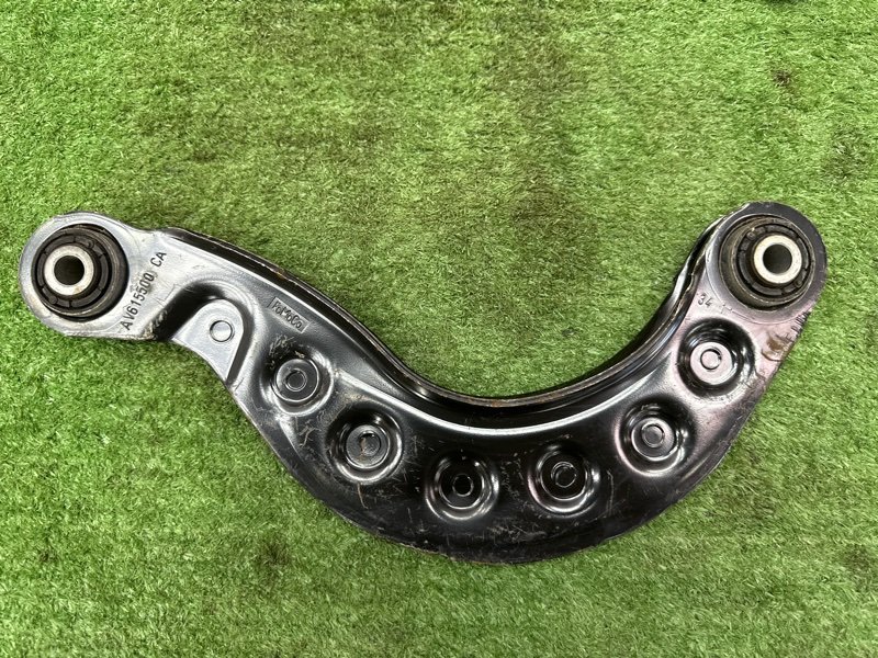 Рычаг подвески нижний Ford Focus 3