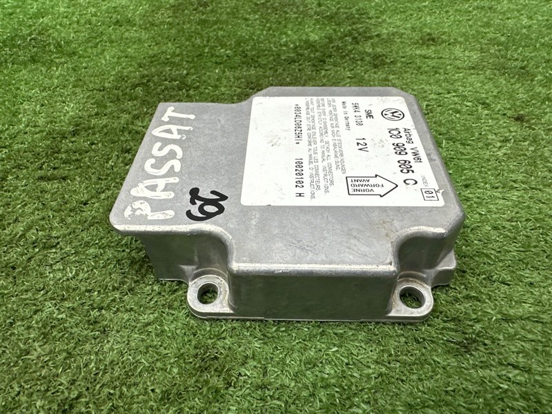 Блок управления AirBag Volkswagen Passat B5