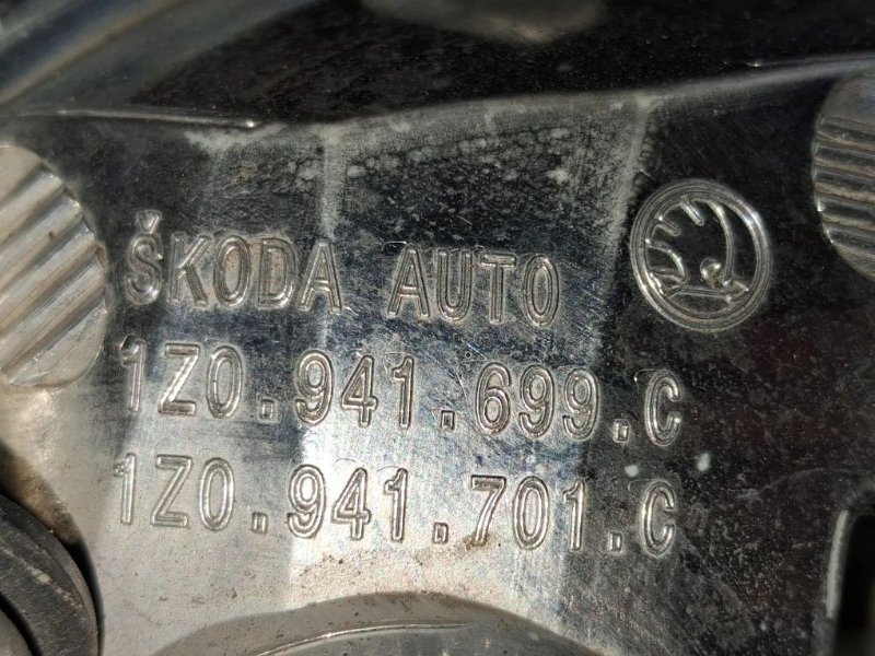 Фара противотуманная Skoda Octavia A5