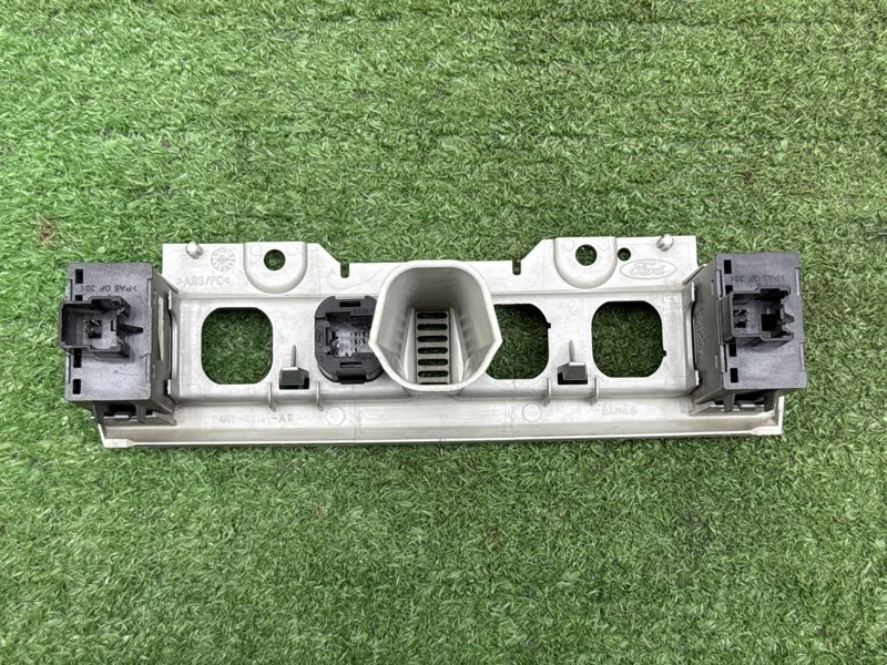 Блок кнопок подогрева сидений Ford Focus 2