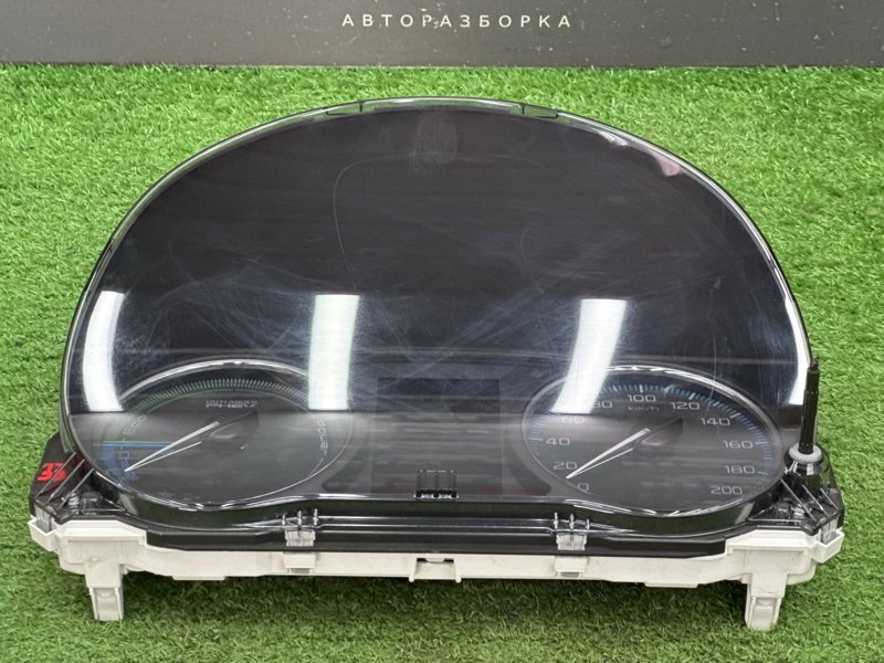 Панель приборов (щиток) Mitsubishi Outlander 3