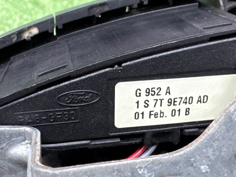 Подушка безопасности в руль Ford Mondeo 3