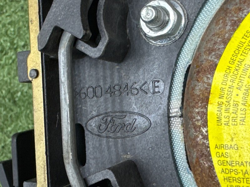 Подушка безопасности в руль Ford Fiesta