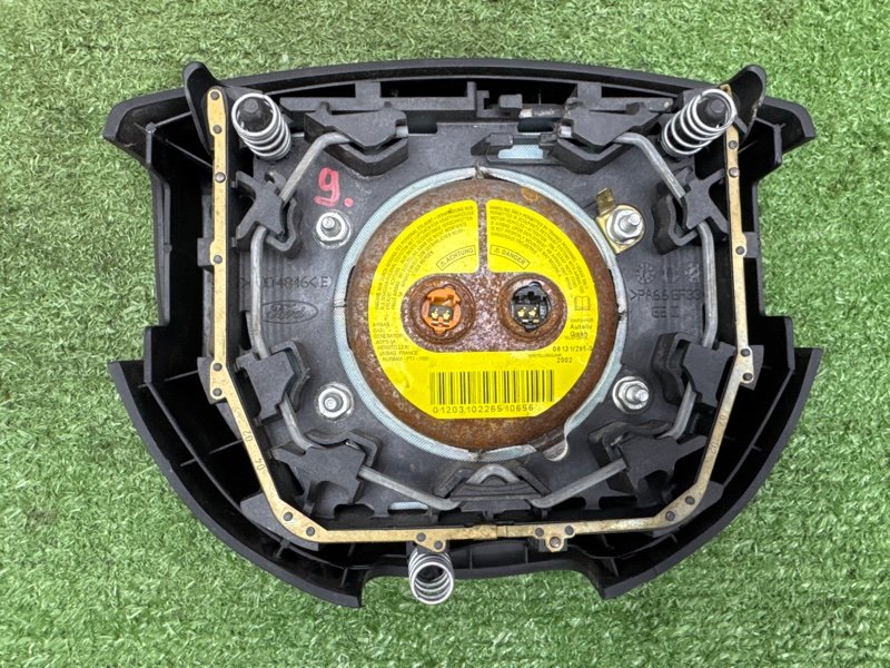 Подушка безопасности в руль Ford Fiesta
