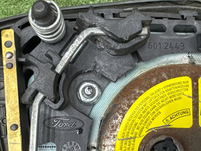 Подушка безопасности в руль Ford C-Max