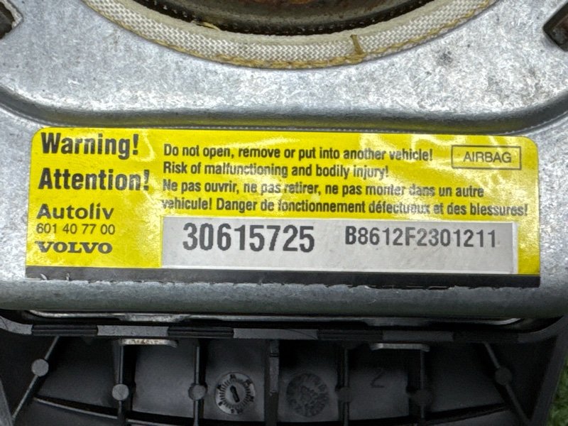 Подушка безопасности в руль Volvo S40