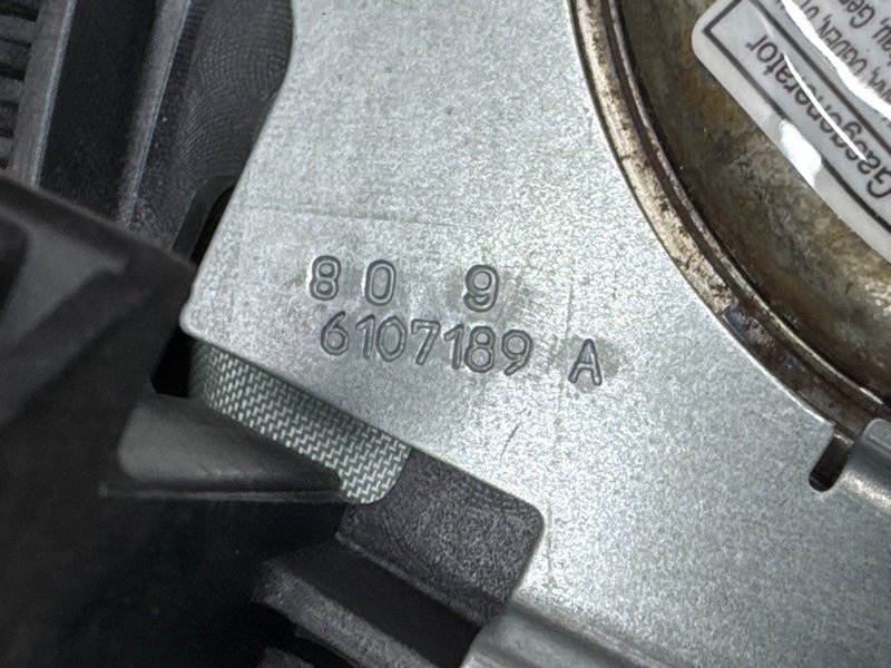 Подушка безопасности в руль Peugeot 207