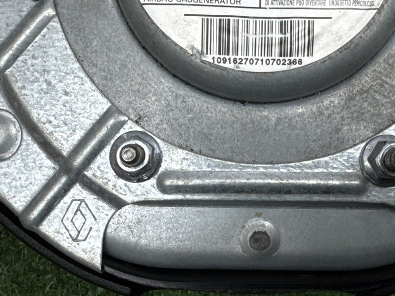 Подушка безопасности в руль Renault Logan