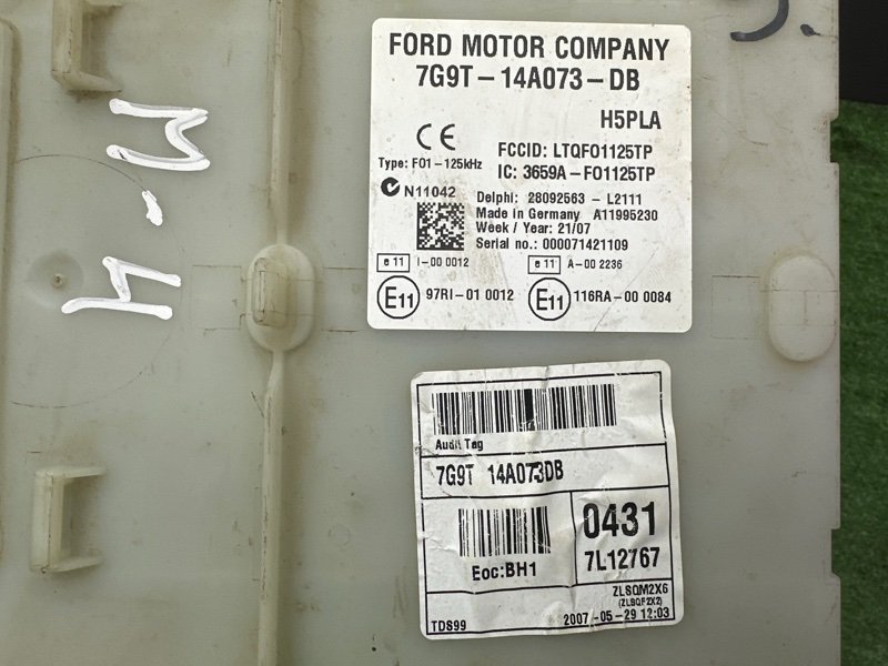 Блок предохранителей салонный Ford Mondeo 4