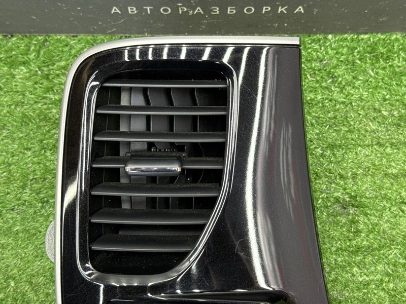 Накладка на торпедо Mitsubishi Outlander 3
