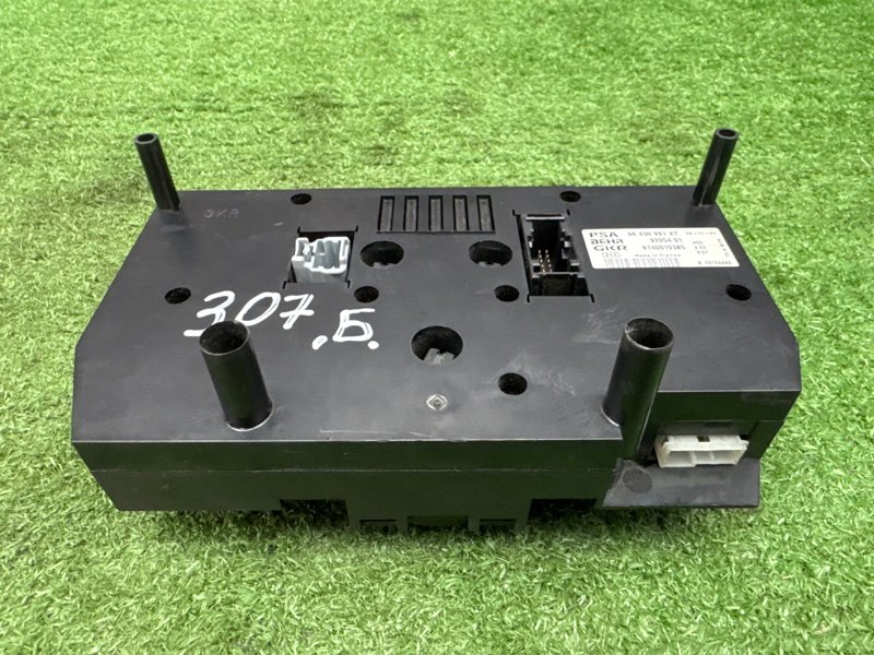 Дисплей информационный Peugeot 307