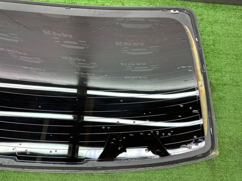 Стекло заднее с обогревом Kia Rio 4 2019 FB