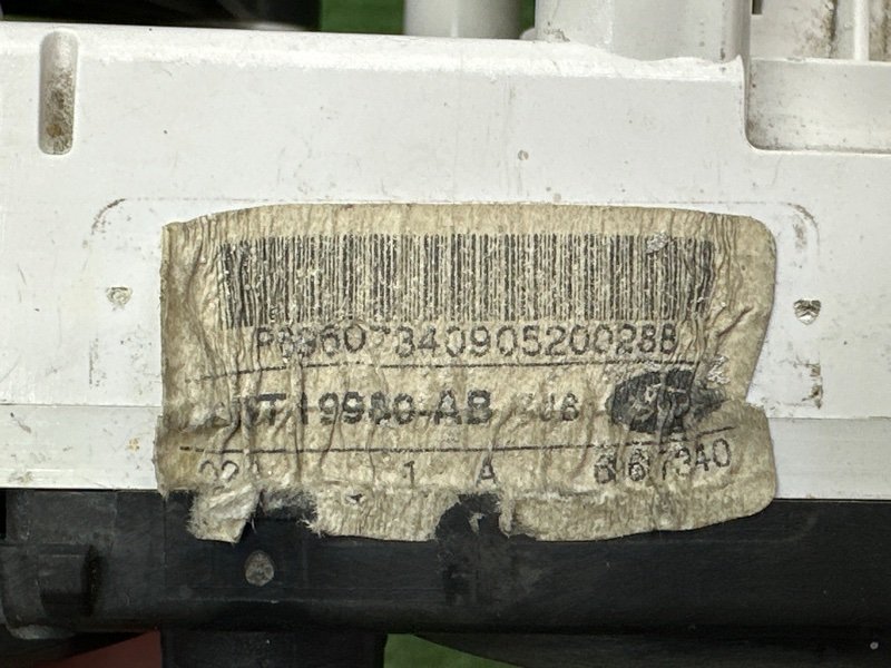 Блок управления климат-контролем Ford Focus 2