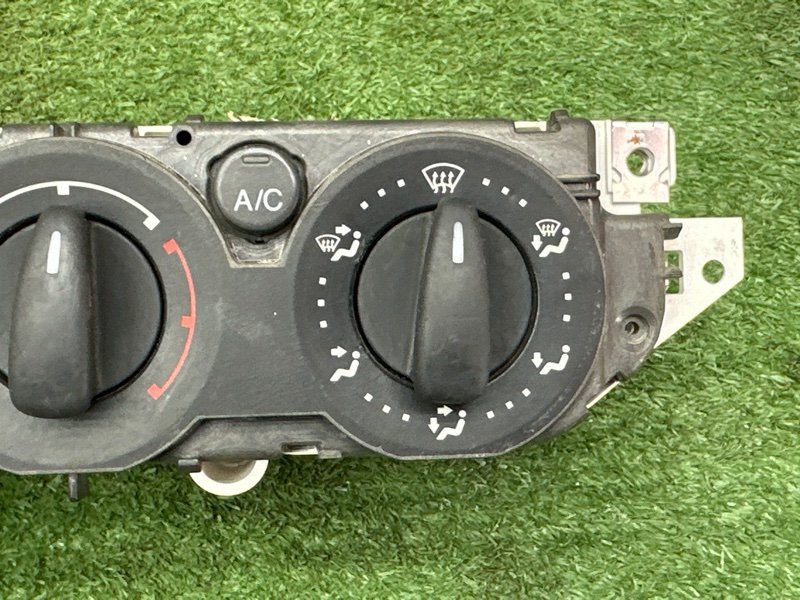 Блок управления климат-контролем Ford Focus 2