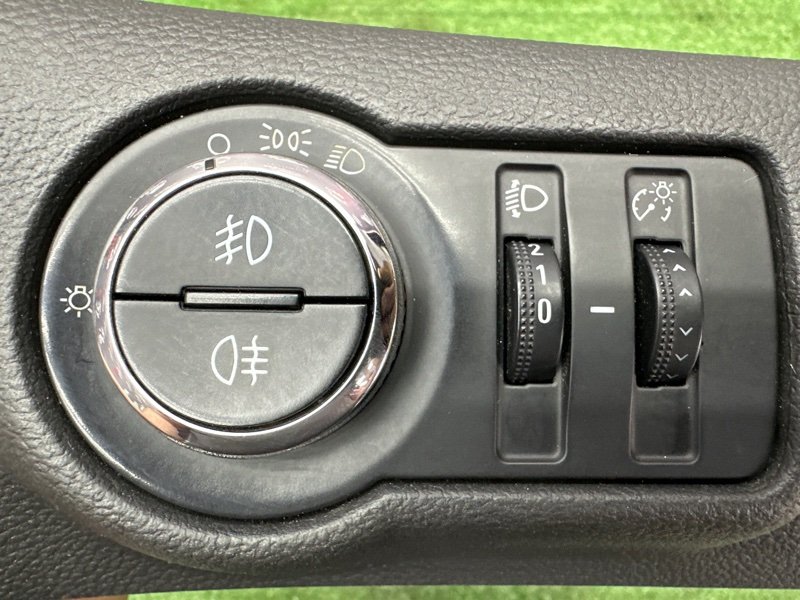 Блок управления светом Opel Astra J