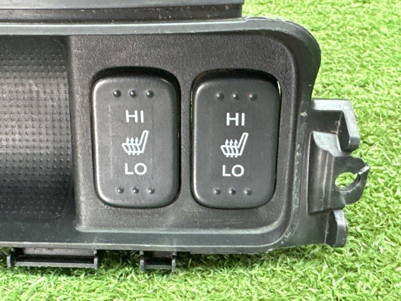 Кнопки подогрева сидений Honda Civic 4D