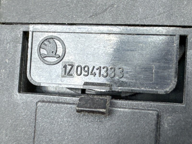 Блок управления корректора фар Skoda Octavia A5