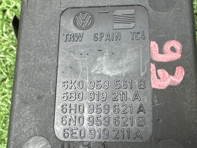Кнопка обогрева заднего стекла Volkswagen Polo 3