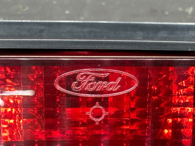 Стоп-сигнал дополнительный Ford Mondeo 3