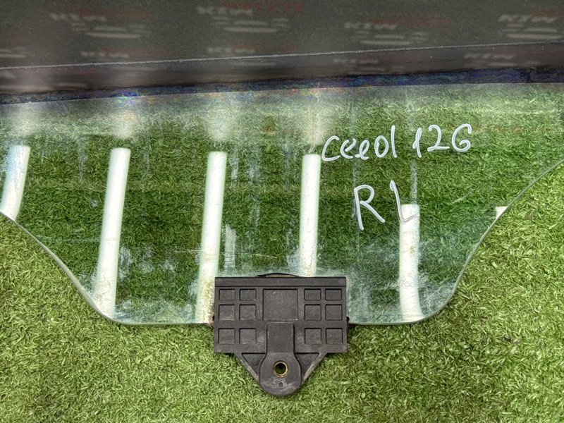 Стекло двери Kia Ceed 3 2018 CD
