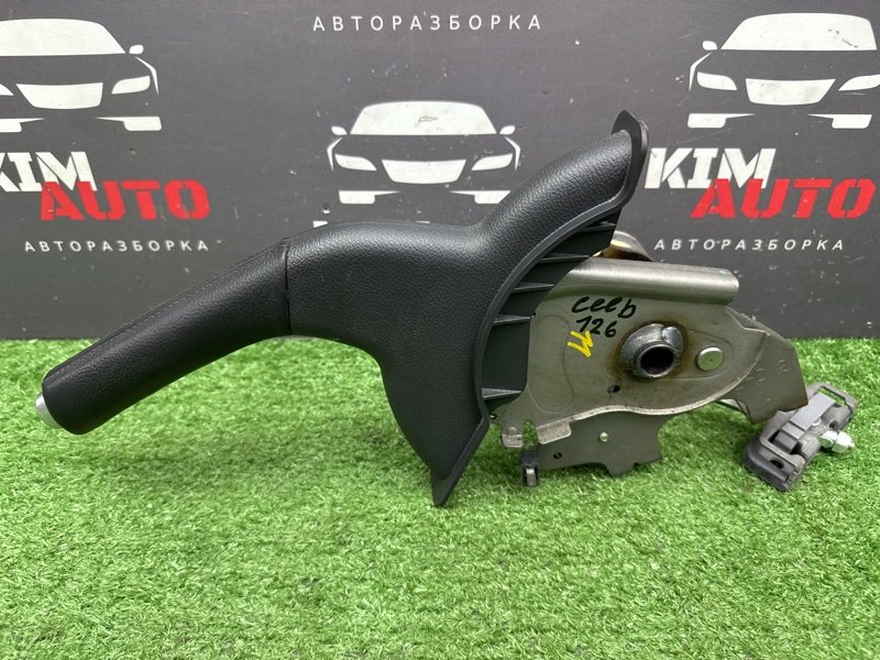 Рычаг стояночного тормоза (ручник) Kia Ceed 3 2018 CD