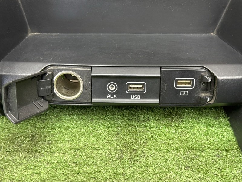 Блок USB с розетками Kia Ceed 3 2018 CD