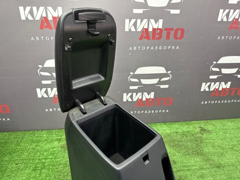 Центральная Консоль с подлокотником Kia Ceed 3 2018 CD