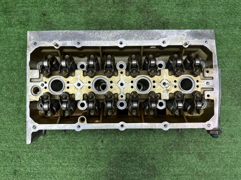 Головка блока цилиндров (ГБЦ) Skoda Octavia A5