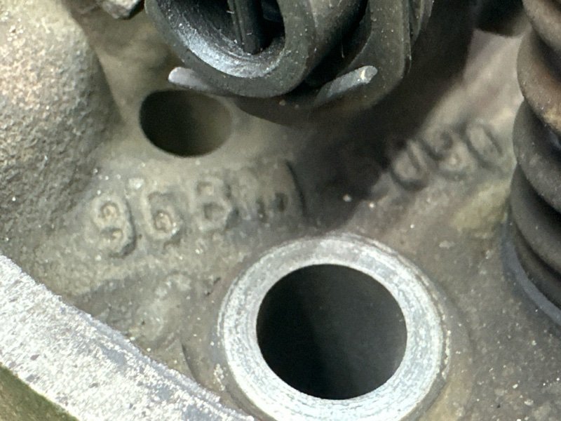 Головка блока цилиндров (ГБЦ) Ford Ka
