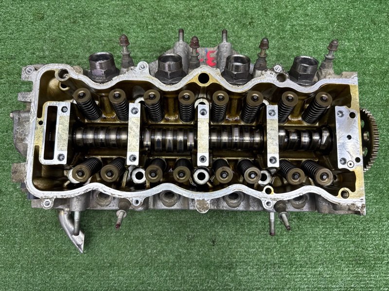 Головка блока цилиндров (ГБЦ) Honda Civic 4D