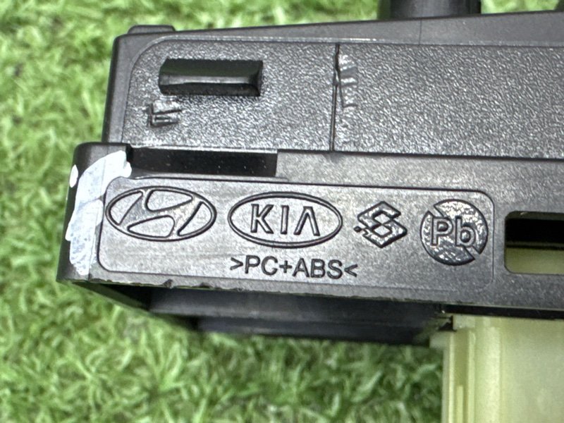 Кнопка стеклоподъемника Kia Ceed 3 2018 CD