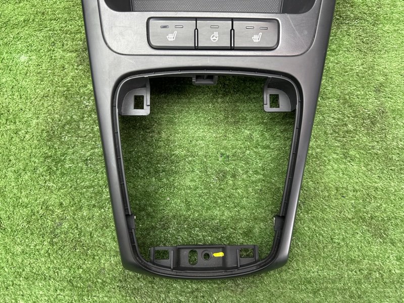 Накладка центральной консоли Kia Rio 4 2019 FB