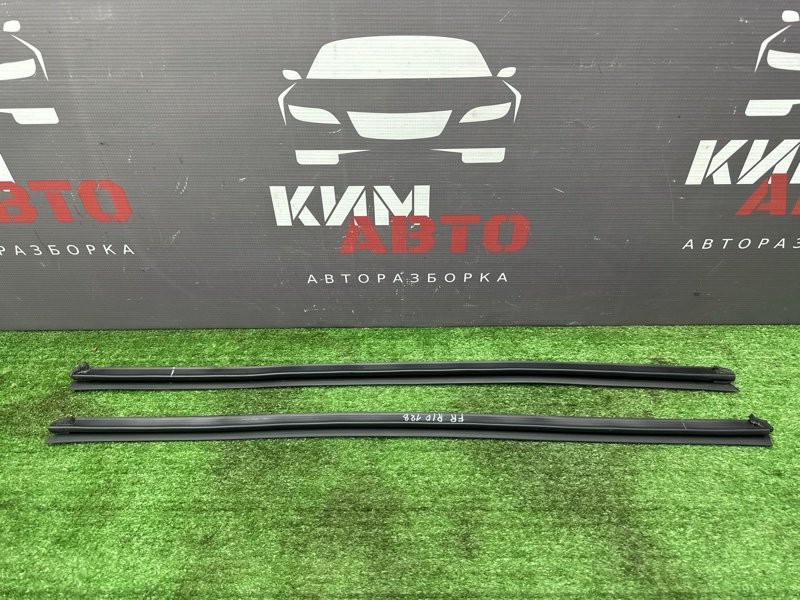 Уплотнитель стекла(бархотка) внутренний Kia Rio 4 2019 FB