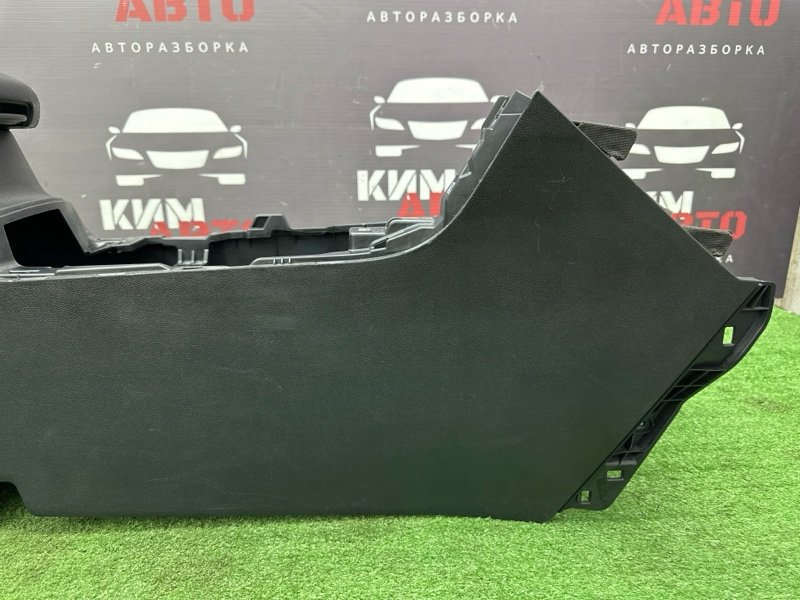 Центральная Консоль с подлокотником Kia Sportage 4 2017