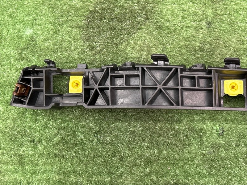 Кронштейн бампера Kia Sportage 4 2017