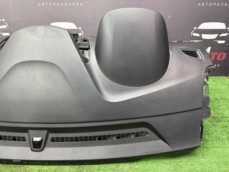 Торпедо с подушкой пассажира Hyundai i30 GD