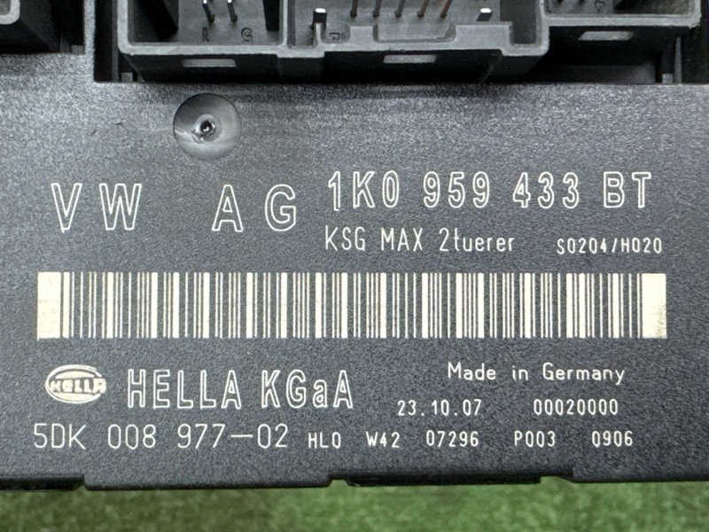 Блок комфорта(BCM) Skoda Octavia A5