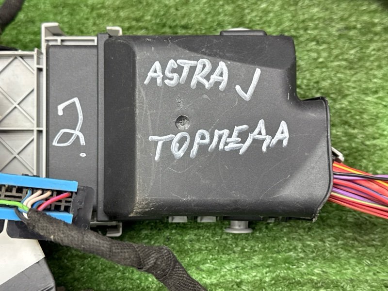 Проводка торпедо Opel Astra J