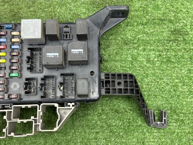 Блок предохранителей Ford Mondeo 3