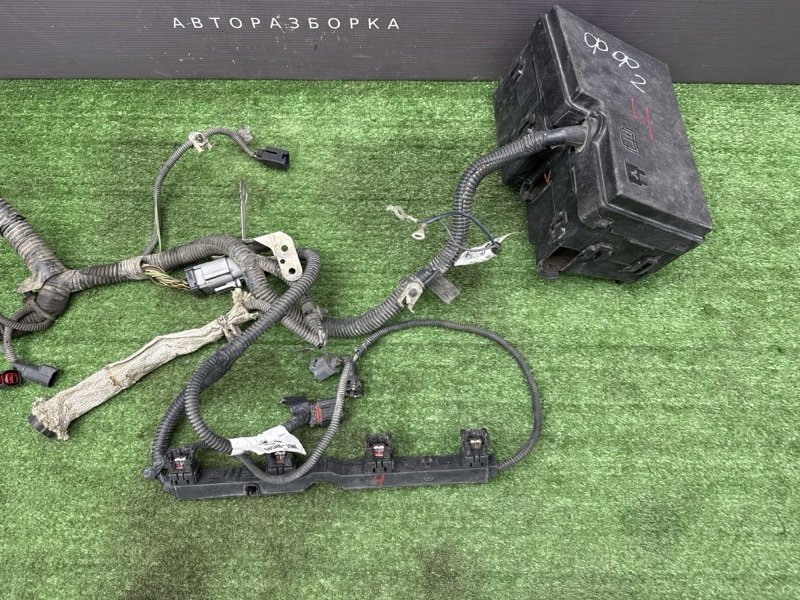 Проводка подкапотная с блоком предохранителей Ford Focus 2