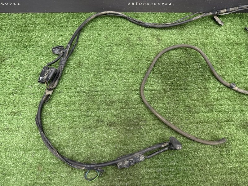 Проводка форсунок омывателя Ford Focus 2