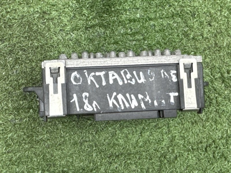 Резистор отопителя Skoda Octavia A5