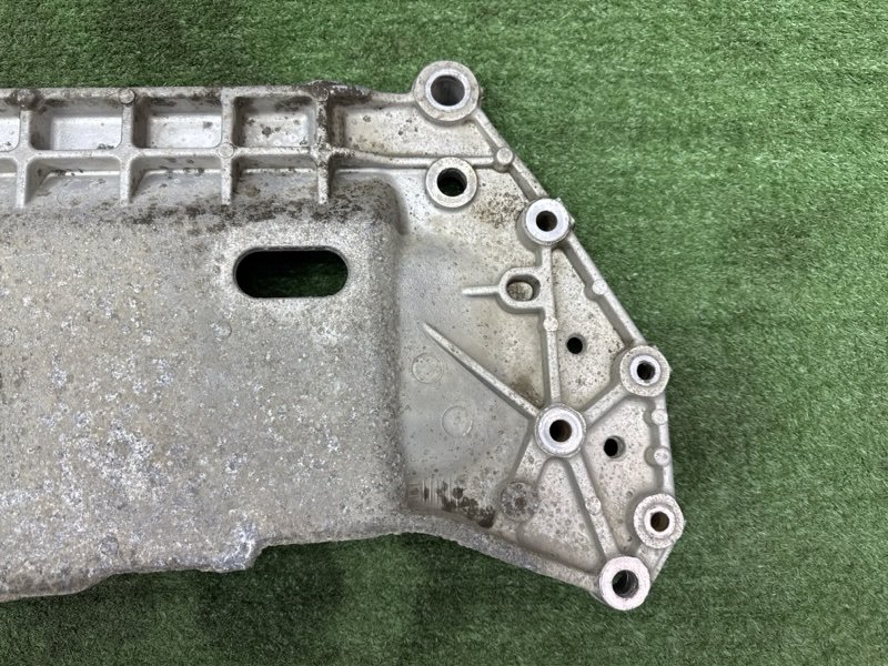 Подрамник Балка Skoda Octavia A5